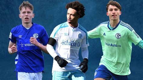 Schalke 04 verlängert Vertrag mit drei Spielern auf einmal S04