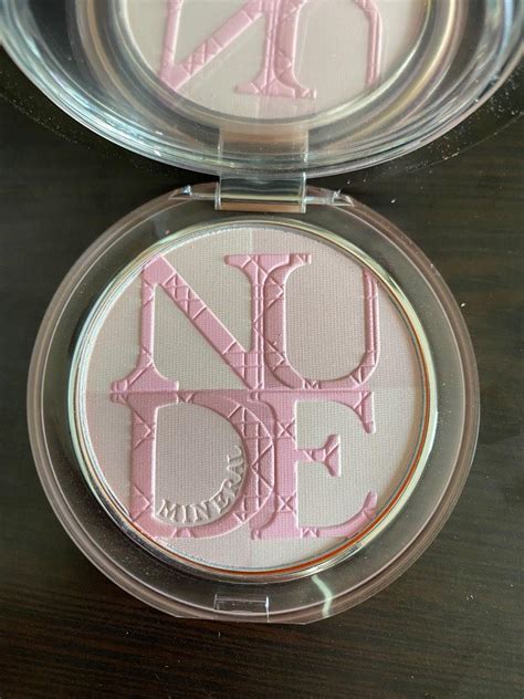 DIOR DIORSKIN MINERAL NUDE GLOW 美容化妝品 健康及美容 皮膚護理 化妝品 Carousell