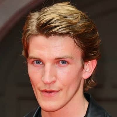 Provocative Wave For Men Provocative Ewan Mitchell Naked In House Of