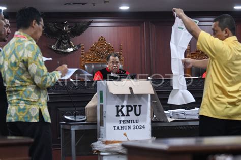 Sidang Pembuktian Sengketa Pileg 2024 ANTARA Foto