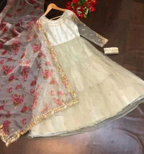Ladies Embroidered Net Gown At Rs 1714 Surat Id 26661305030