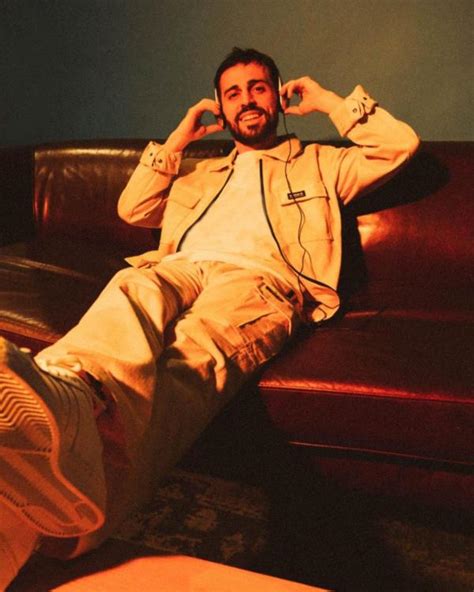 Bernardo Silva Wears Nude Colored Outfit For Photoshoot