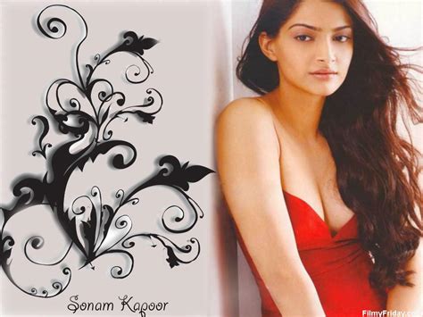 Sexy Hot Sonam Kapoor Wallpapers Updates On Gadgets Technology Entertainment