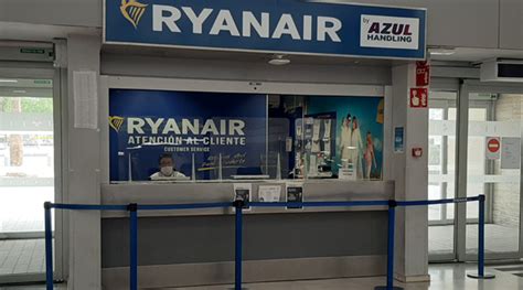 Ryanair lleva su campaña antiagencias a los aeropuertos Noticias de