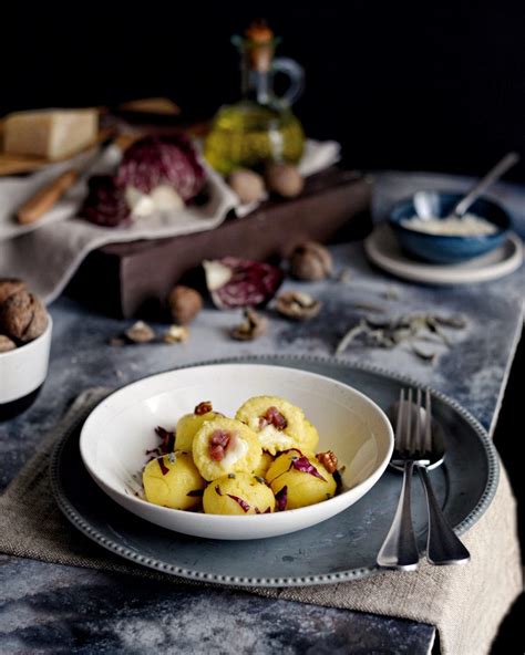 Gnocchi Di Semolino Ripieni Farina Lievito E Fantasia