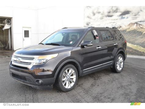 2013 Tuxedo Black Metallic Ford Explorer Xlt 4wd 131027284 Photo 2