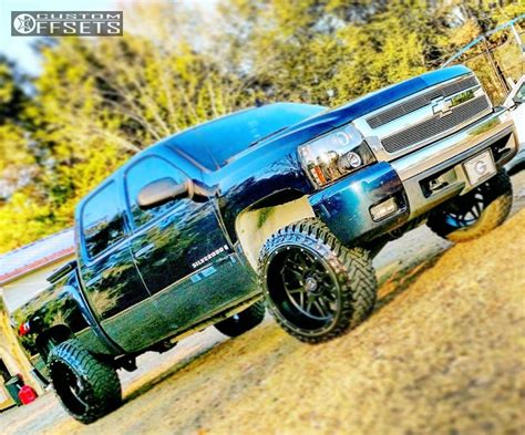 2007 Chevrolet Silverado 1500 With 22x12 44 Hostile H108 And 33125r22 Atturo Trail Blade Mt