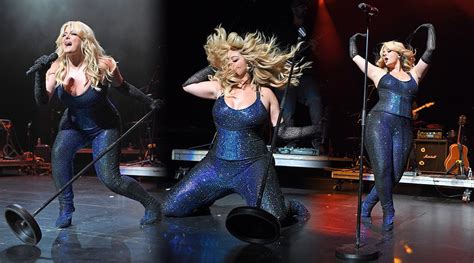 Bebe Rexha Curvy And Cleavagy Hot Celebs Home