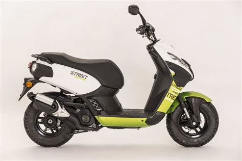 Motorrad Vergleich Peugeot Streetzone Naked Vs Peugeot Kisbee T Black Edition