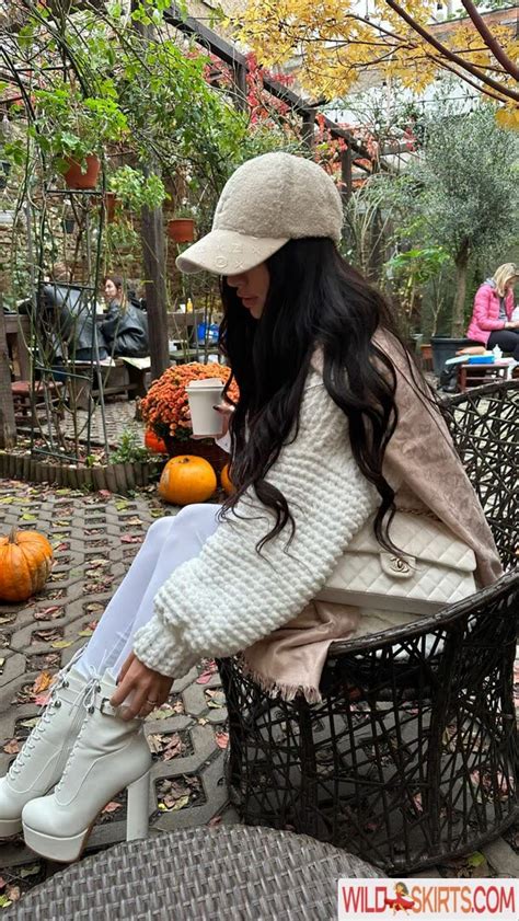 Kama Oxi C A M I L L A Nude Instagram Leaked Photo