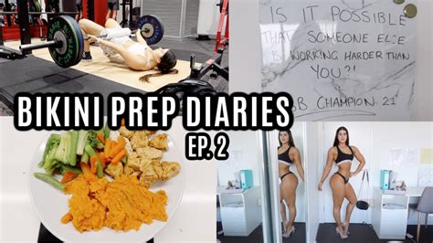 WHAT I EAT IN A DAY AS A BIKINI COMPETITOR ON PREP BIKINI PREP