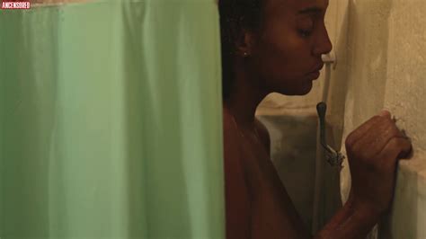 Naked Helô Viana in O Segredo da Leoa