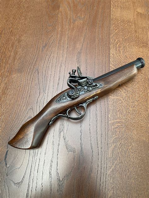 Reproduction Flintlock Pistols For Sale | Past Adventures