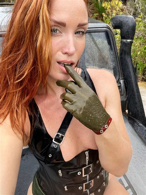 Latex Outdoors Nudes Shinyporn Nude Pics Org