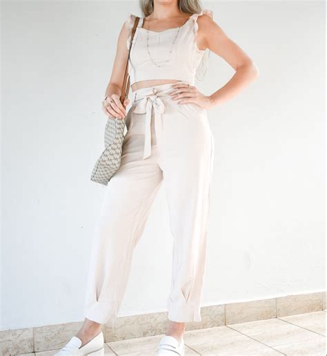 Conjuntinho Nude Calça e Cropped Nude Novo Calça Feminina Nunca Usado enjoei