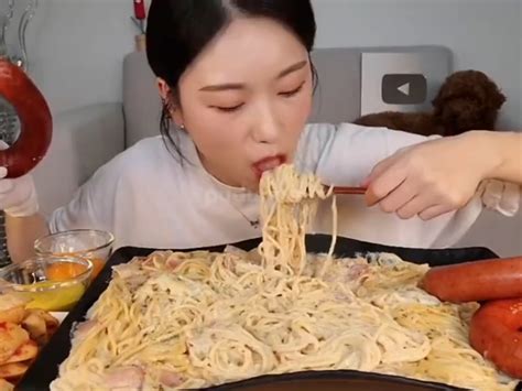 Samyang Buldak Cream Carbonara Cheese Hot Chicken Flavor Ramen Korean Instant Noodles G