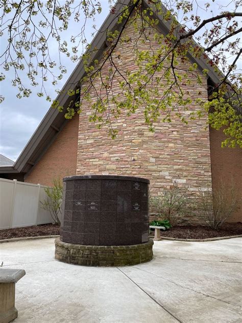 Faith United Methodist Church Columbarium Dans Champaign Illinois