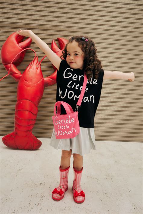 Local brand hot top đầu Thái Lan hiện nay Sở hữu những mẫu túi mà bạn đã từng bắt gặp ở đâu đó