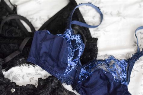 Lingerie 8 Sur 8 Laugh Of Artist