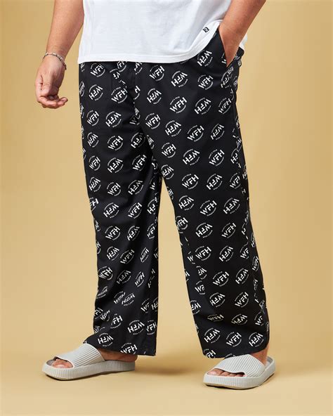 Buy Men S Black All Over Printed Oversized Plus Size Pyjamas Online In