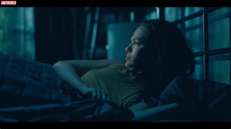 Naked Kate Siegel In The Haunting Of Hill House