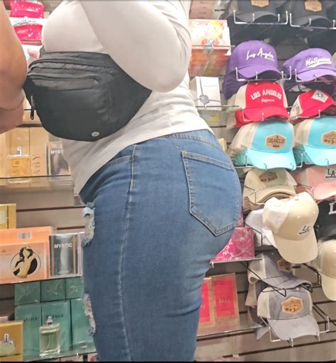 First Post Tall Short Hair Thick White MILF In Tight Jeans Bending Squatting Video Tight