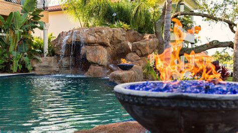 Pool grotto ideas: 9 statement structures | Gardeningetc