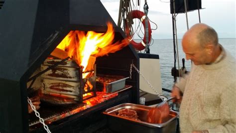 HomeFires Braai Freistehender Grillkamin für Hot Pott