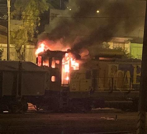 Se incendia locomotora y vía férrea de empresa FCAB de Luksic en