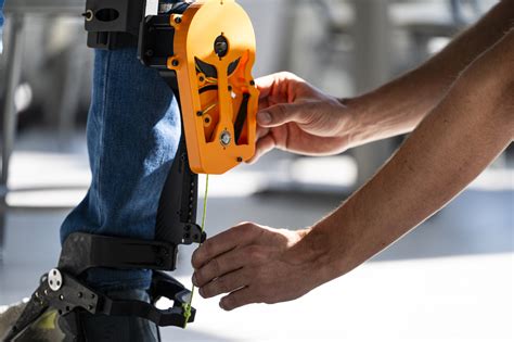 researchers   exoskeletons  everyday mobility