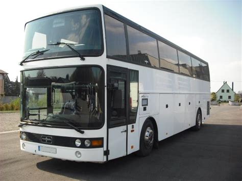 Автобусы и микроавтобусы транспортной компании АллигаторТранс