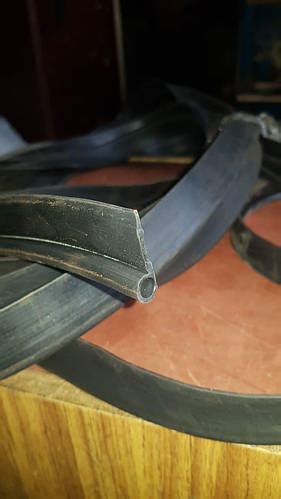 Резиновый уплотнитель Р образный (ID#1377720997), цена: 28 ₴, купить на ...