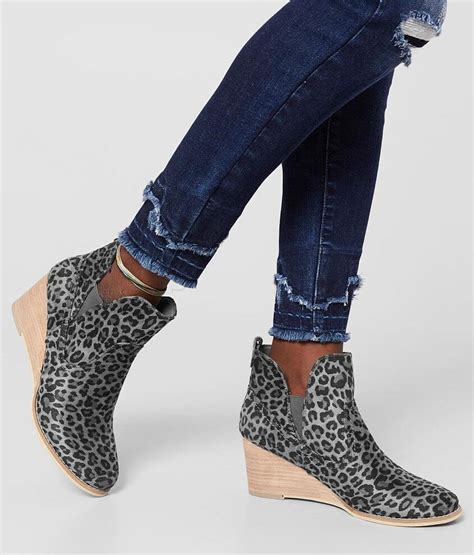 Very G Erin Leopard Wedge Ankle Boot Womens Shoes In Grey Buckle