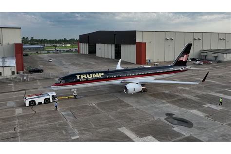 Donald Trumps berühmte Boeing 757 ist wieder in der Luft FLUG REVUE