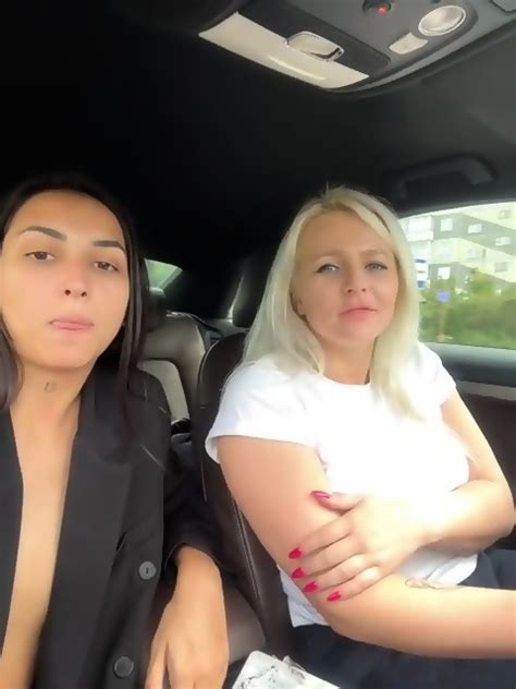 Aestheticv Lesbian Cam Kiss