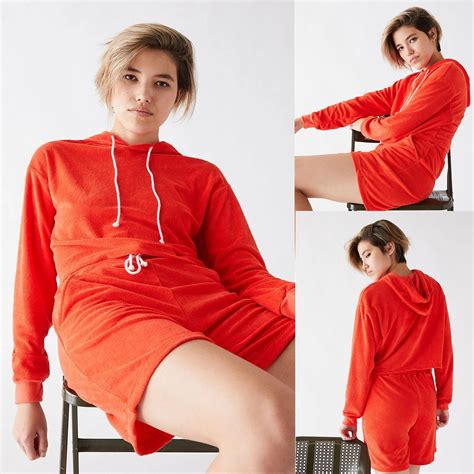 China Supplier Guangzhou Factory Wholesale Bulk Hot Popular Terry Drawstring Hood Long Sleeves