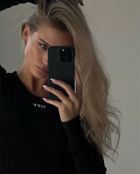 R E V U S E Work Hairstyles Blonde Hair Looks Blonde Beauty