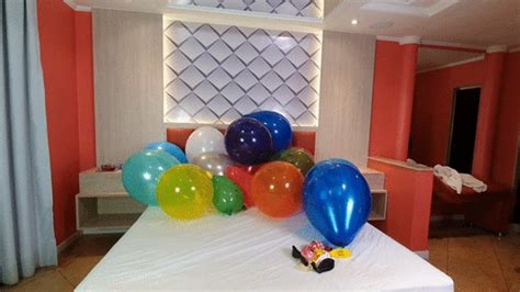 Two Voluptuous Friends Very Horny For Balloons By Morena Rosa Sophia Faber New Kc