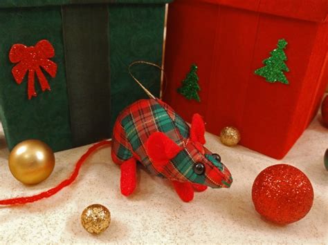 Red Plaid Mouserat Ornament Citrine Mouse