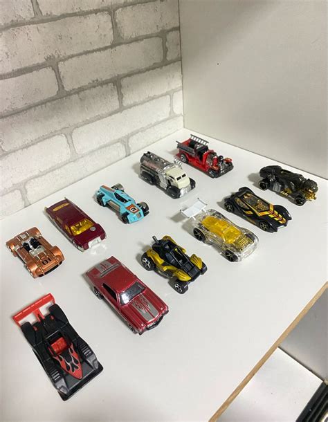 Kit 11 Carros Hot Wheels Antigos para Colecionador Brinquedo para Bebês Hot Wheels Usado