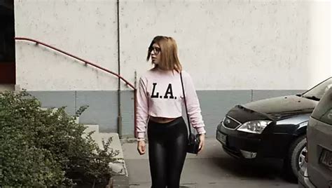 Blonde Milf Mit S Er Muschi Leidet Unter Der Peitsche Xhamster