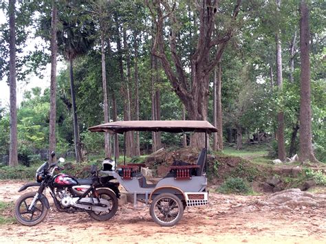 Tuk Tuk backpacking , Always Discovery the secret temple in Siem Reap