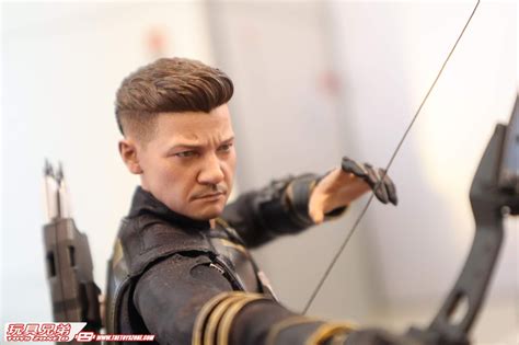 Hot Toys Hawkeye Ronin Toys Zone D Figures Price List Reviews