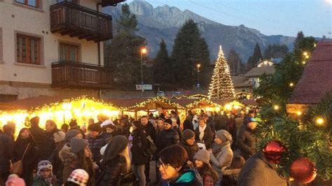 Piacciono I Mercatini Di Natale Fino Al 20 Dicembre Festa A Castione