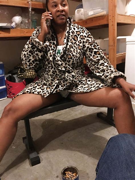 Ebony Milf Posing ShesFreaky