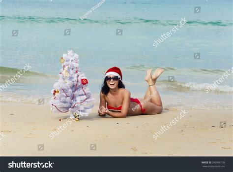 Sexy Girl Santa Bikini On Beach ภาพสตอก 240966139 Shutterstock