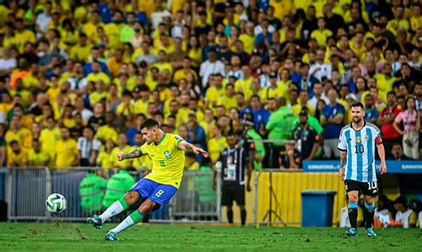 Caos Brasil Sofre Derrota Para A Argentina Em Jogo Marcado Por