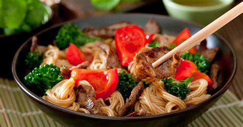 Asian Fusion Grilled Beef Lo Mein Fusion Food Is A General Term For