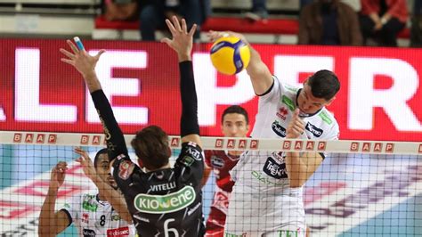 Dal TG Di RTTR Buona La Prima In SuperLega 3 0 A Padova YouTube