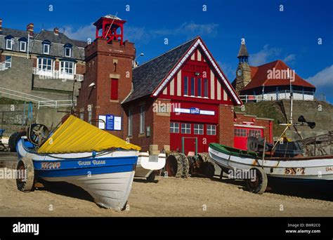 Cullercoats Harbour High Resolution Stock Photography and Images - Alamy